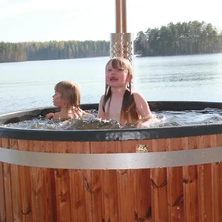 Dom wakacyjny And Fishing Vonkale Äänekoski